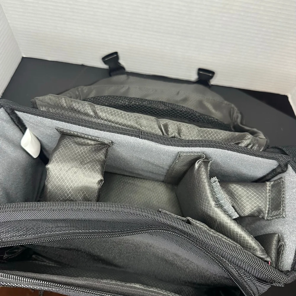 Nikon Digital Camera Bag / Carry Case Padded DSLR Shoulder Strap
